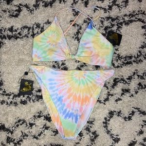 Skatie Oahu Sarah Top and Salty Bottom